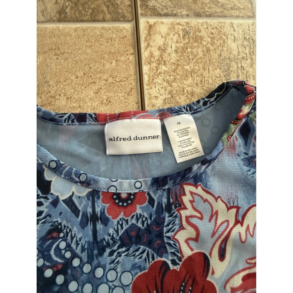 Alfred Dunner Womens Blue Red Floral Mesh Lined Blouse Top Size 18 Long Sleeve - Picture 4 of 5